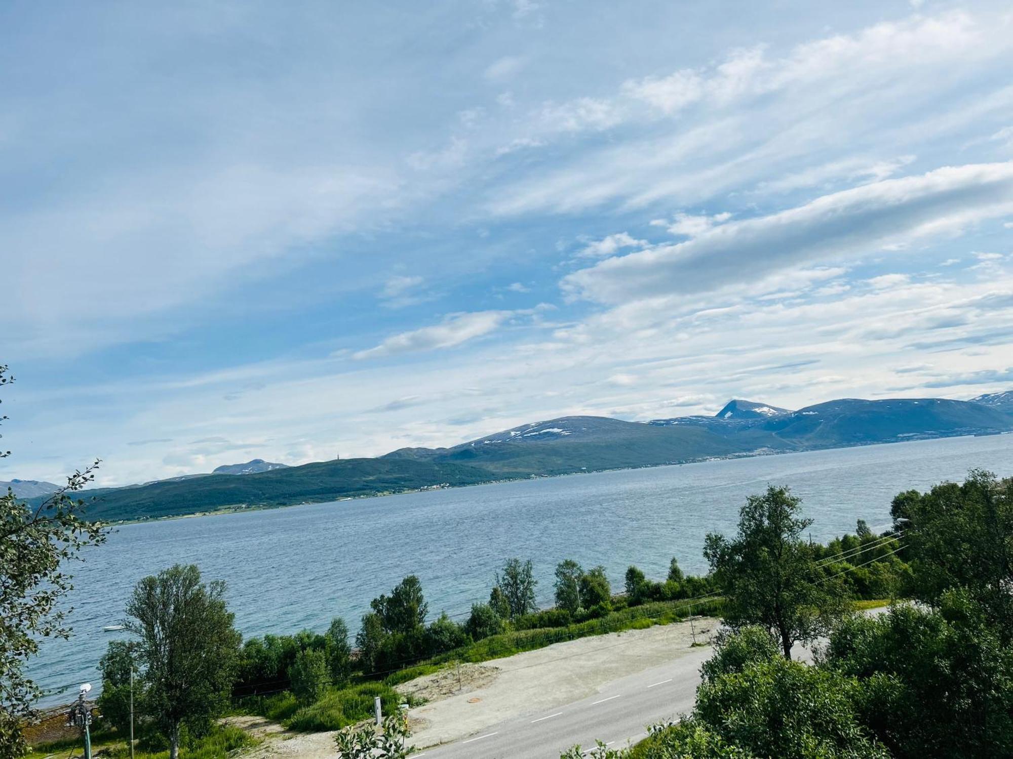 Apartment In Tromso With Sea And Mountain View エクステリア 写真